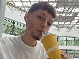 Camshow cam AxelBrooks